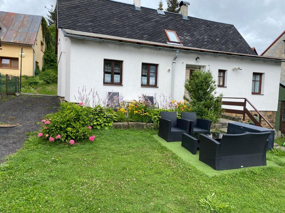 Rekreacni Dum Pohoda Jiřetín pod Jedlovou Exteriör bild